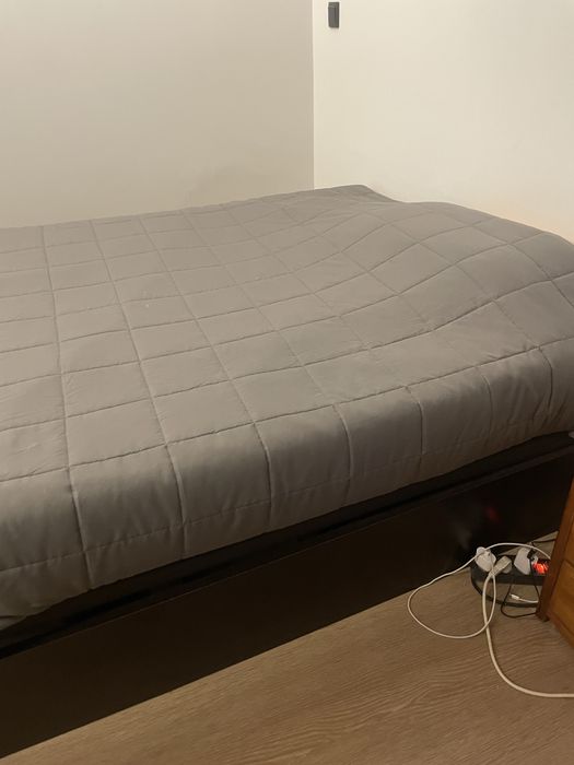 Sommier 140x200 com arrumação