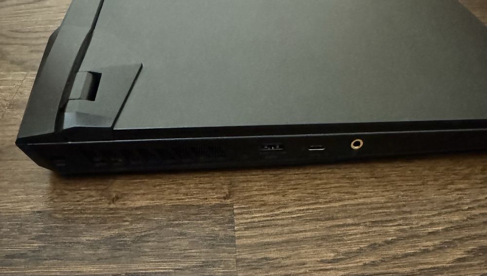 Ноутбук Alpha17 (C7VG-035XPL)