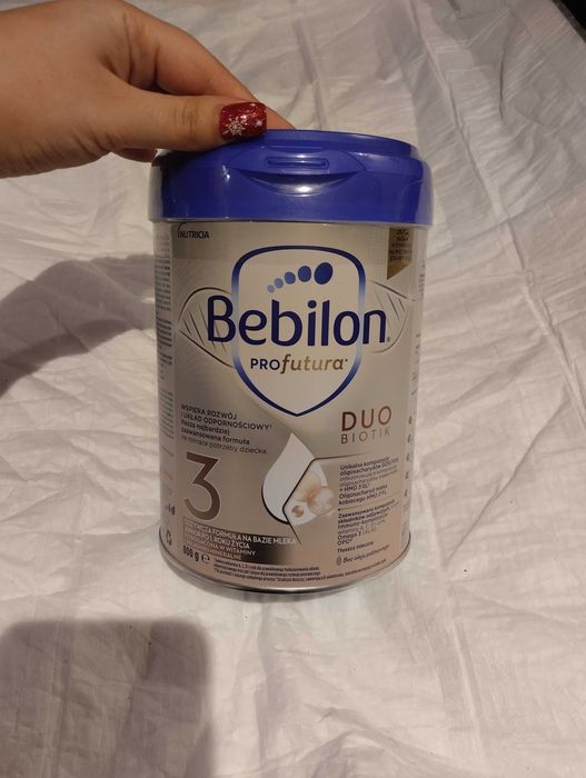 Sprzedaję mleko modyfikowane dla niemowląt.