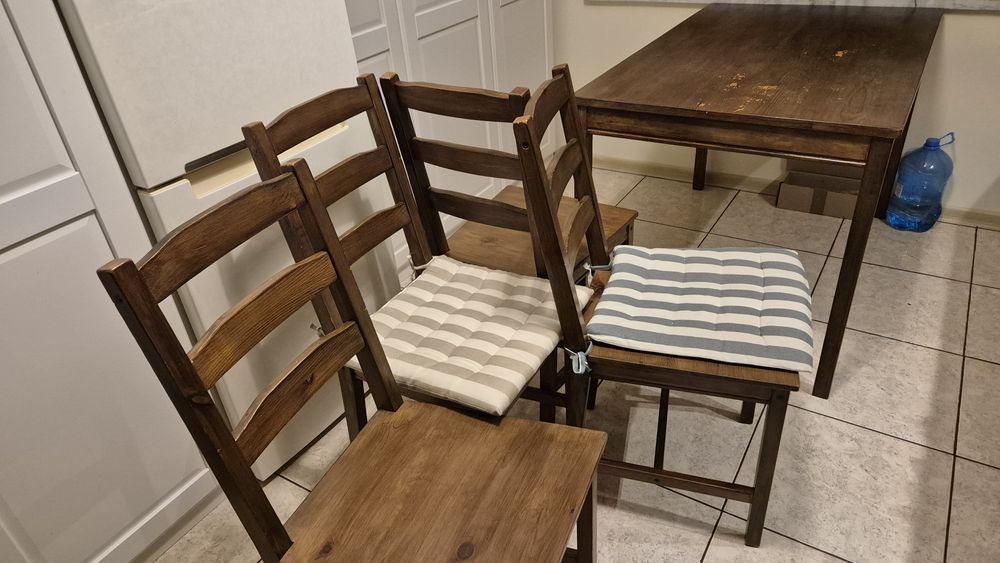 Drewniany stól i 4 krzesła Ikea Jokkmokk