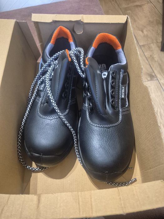 Buty robocze magazynowe ochronne