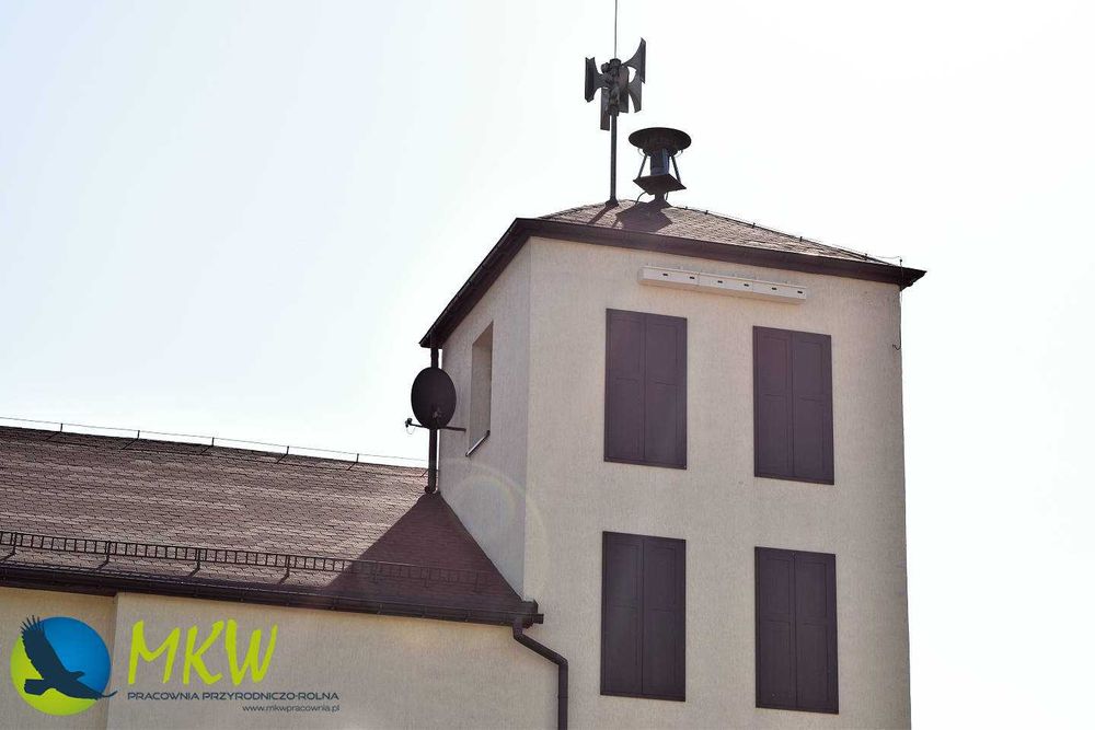 Caixa-ninho para aves modelo andorinhão-comum clássico duplo de fachada MKW