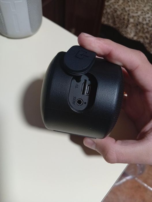 Coluna Bluetooth Aiwa Hyper Bass RGB Nova