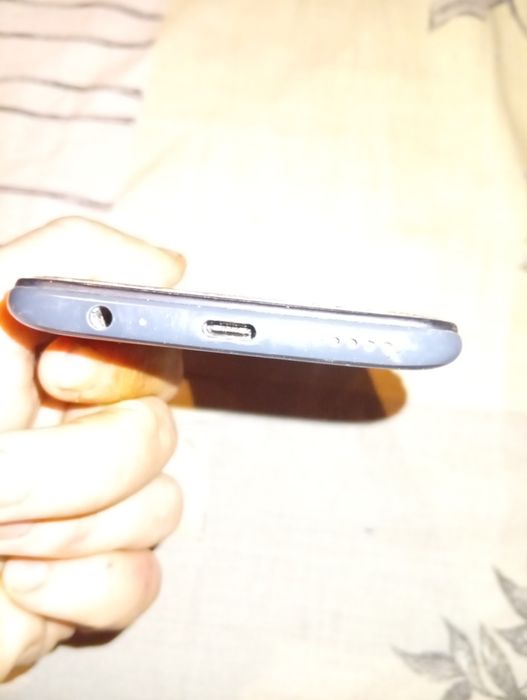 Продам телефон redmi робочий