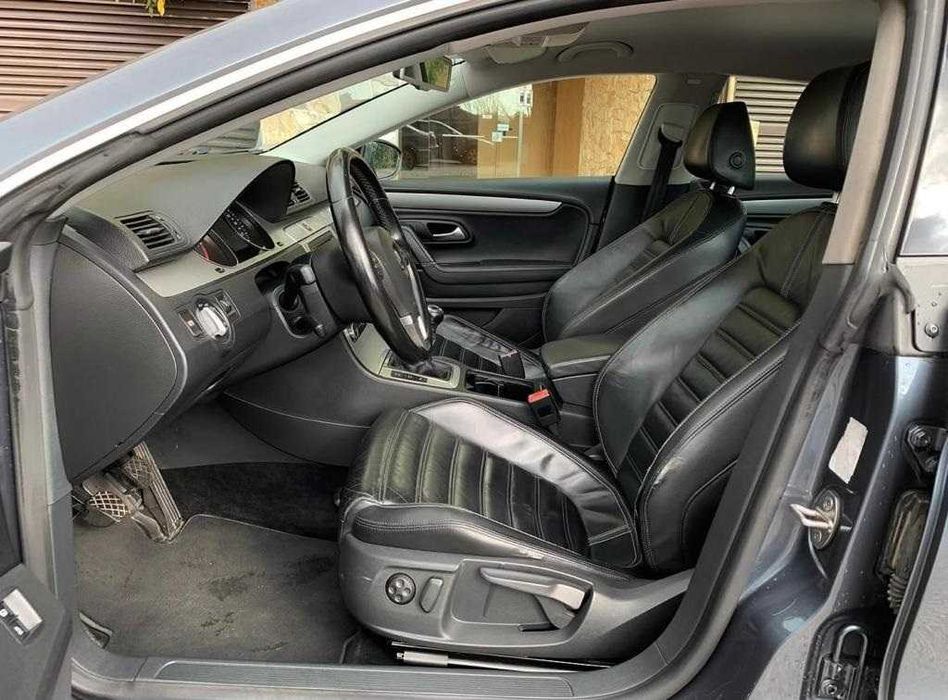 Volkswagen Passat CC 2.0 TDI - Ano 2009 -