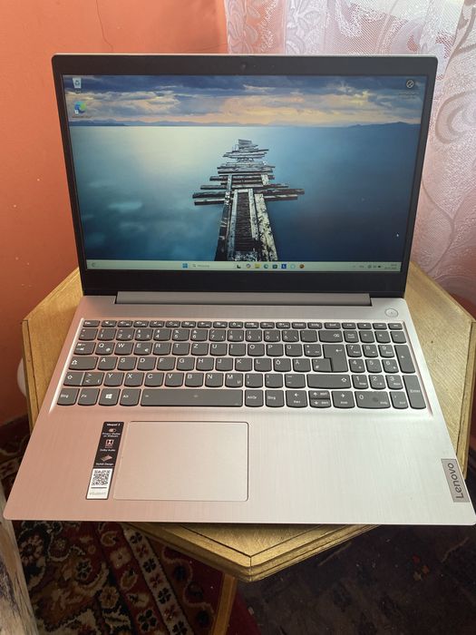 Laptop Lenovo IdeaPad 3 - Windows 11