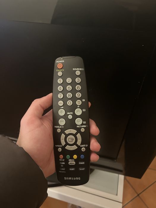 Tv SAMSUNG 25” a funcionar normalmente