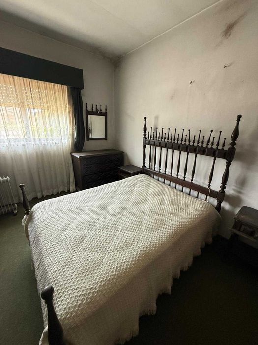 Mobiliário, quarto, sala e loiças
