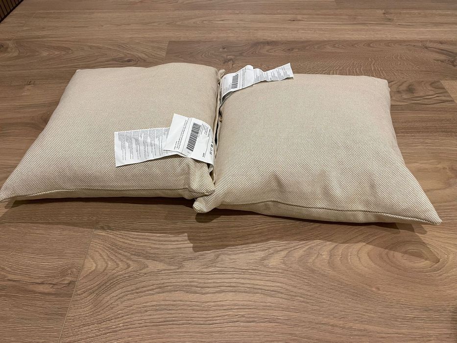 Duas almofadas SANDTRAV IKEA novas