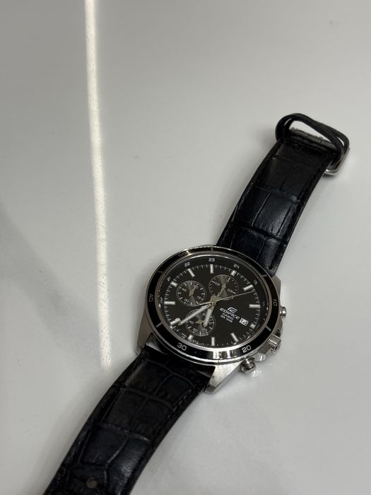 Мужские часы Casio Edifice EFR-526L-1AVUEF