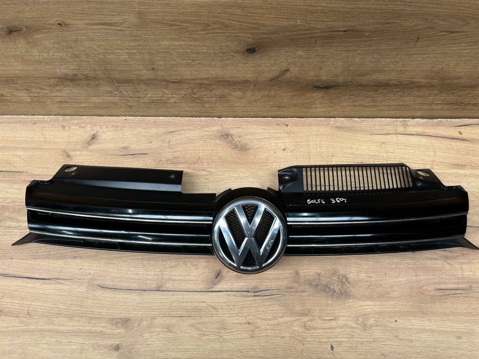Grill atrapa zderzaka Volkswagen Golf 6