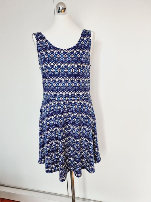 Sukienka letnia na ramiączkach 42 H&M moda XL vintage rozkloszowana