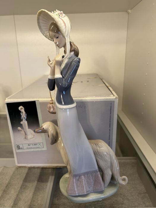 Lladró “De paseo con el perro - 1537” Com caixa