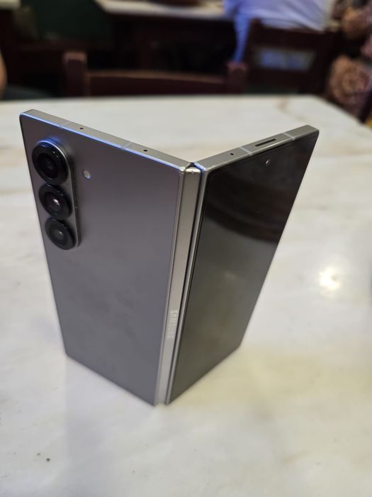 Samsung Z Folder 6 + Buds 3 Pro