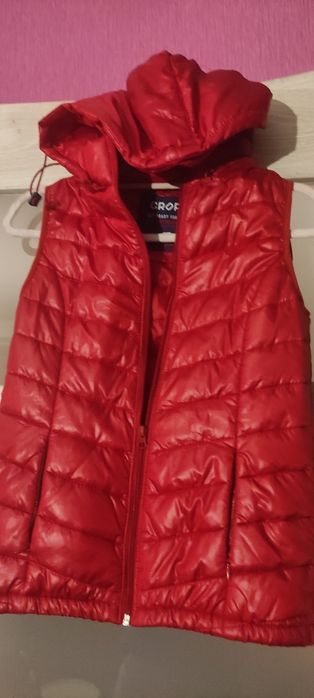 Czerwona kamizelka z croppa