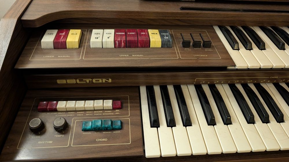 Orgão 2 teclados BELTON