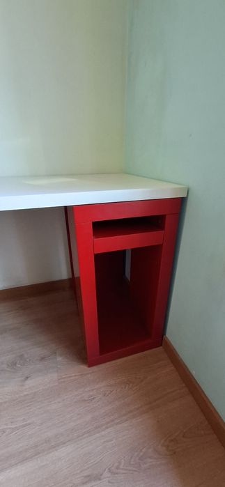 Secretária  1,20 x 70cm