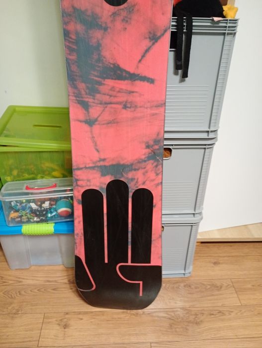 Deska snowboardowa firmy bataleon
