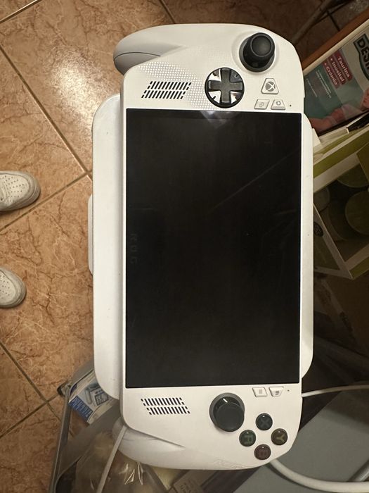 Rog ally 2025 praticamente nova