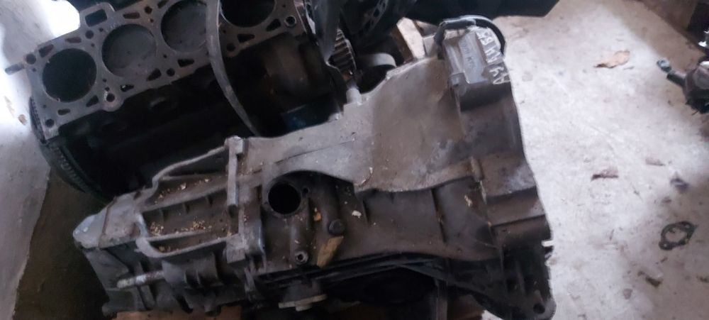 КПП Ауді а4б6 бензин