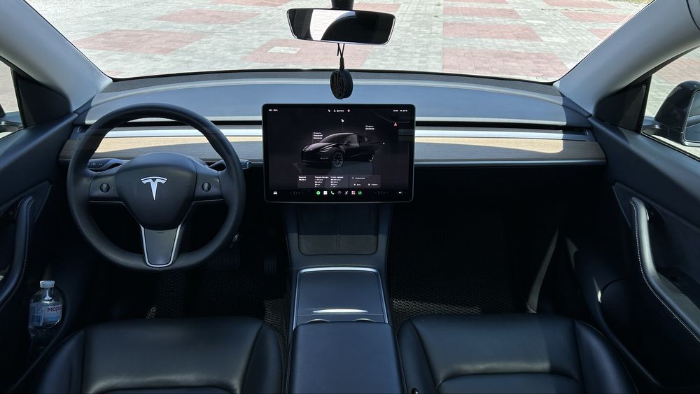 Tesla Model Y Long Range Dual Motor