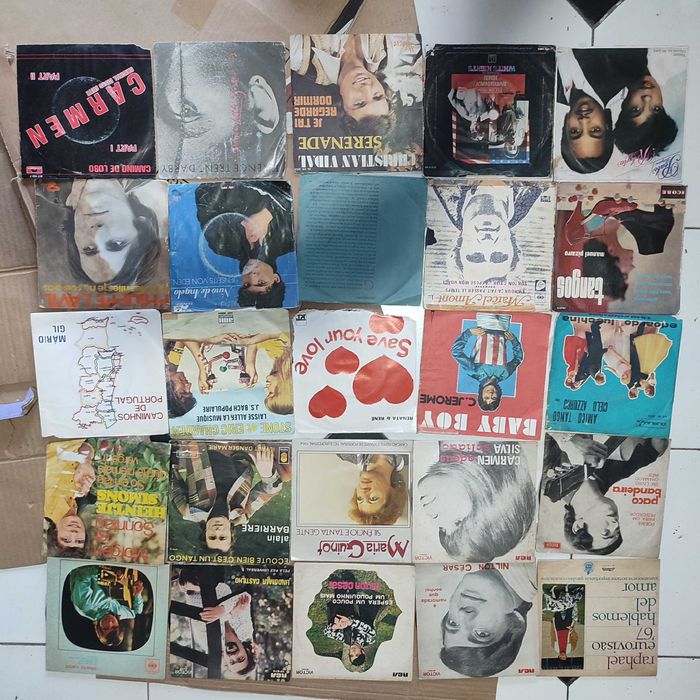 64 Discos antigos Single e LP