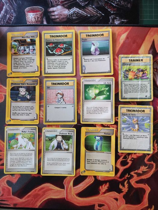 18 Trainers, plus 2 free :P Pokémon cards64552911738115122