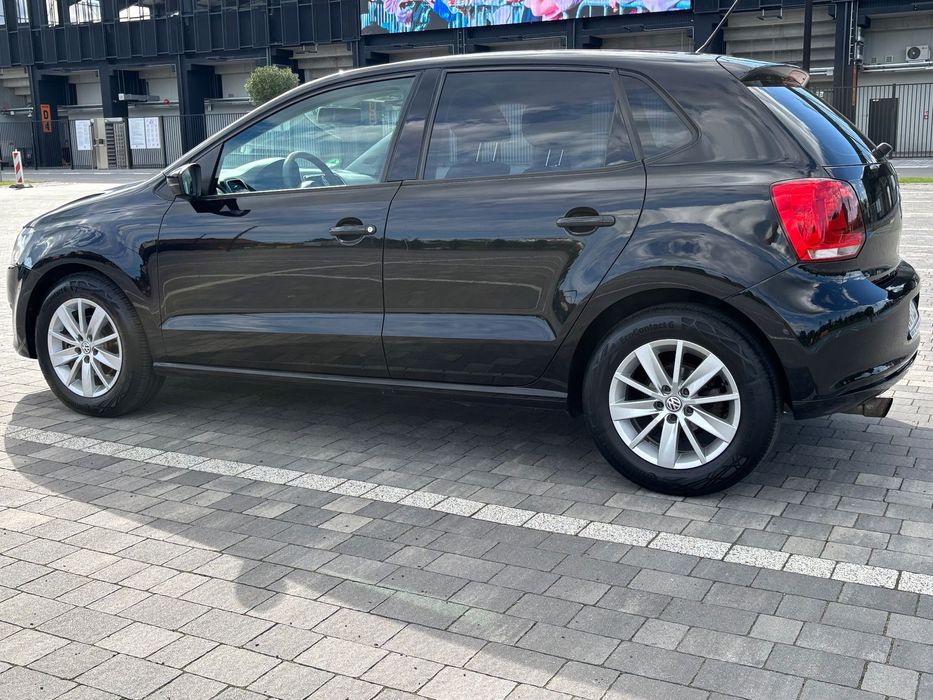 Volkswagen Polo 2010 photo 4