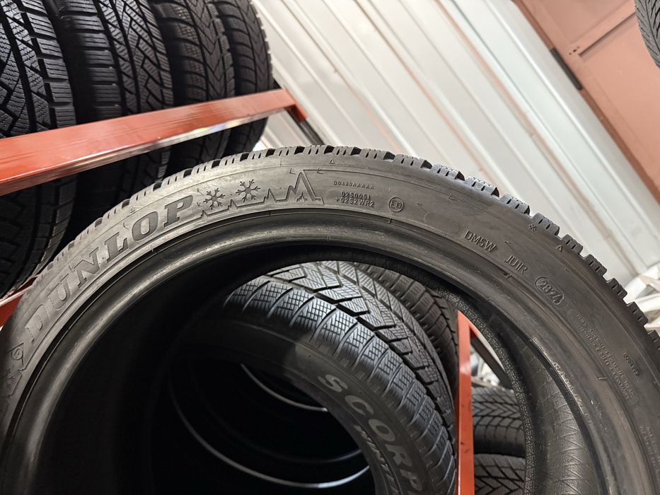 255/40 r19 Dunlop 4 шт.