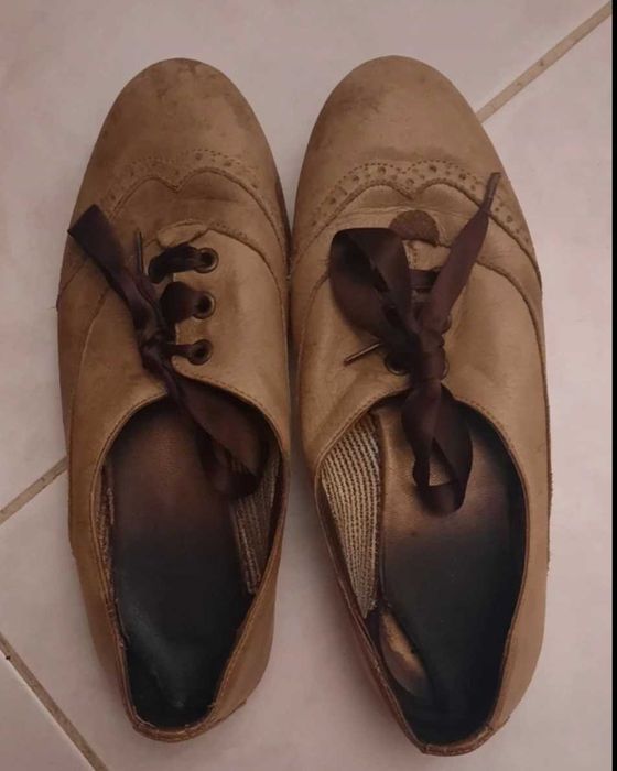 Vendo sapatinhos para senhora