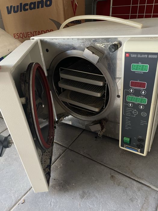 Autoclave Tau Clave 3000 – Para peças ou reparação