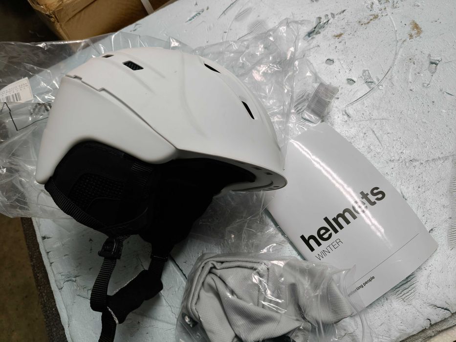 Kask narciarski Uvex