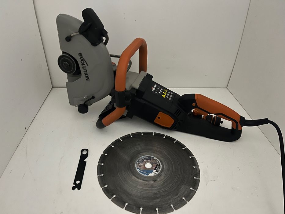 Piła tarczowa do cięcia betonu Evolution R300dct+ 2400 W 22 mm