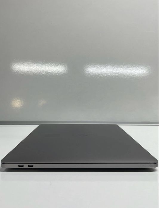 MacBook Pro 16” 2019 i7 | 16GB RAM | 512GB SSD | Estado Impecável | Tudo a Funcionar