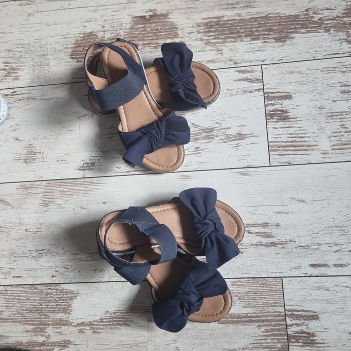 Sandałki dla bliźniaczek rozmiar 31