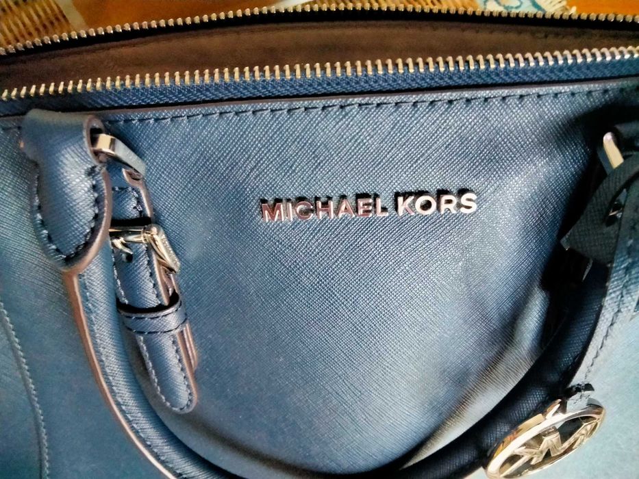 Mala Michael Kors