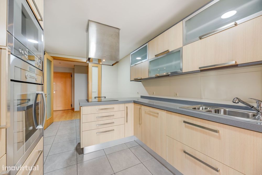 Apartamento T2 | 100M² | Arrecadação | Urbanização Colinas Do Cruzeiro