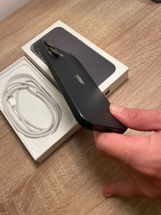 iPhone 16 Preto - como NOVO / Impecável! com faturas