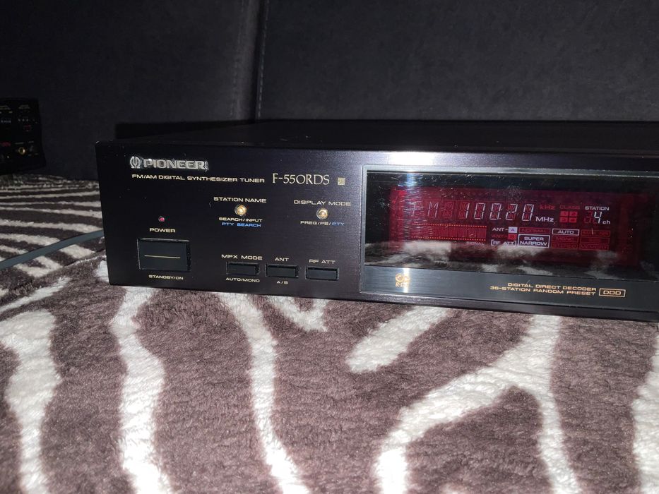Tuner Pioneer F-550RDS