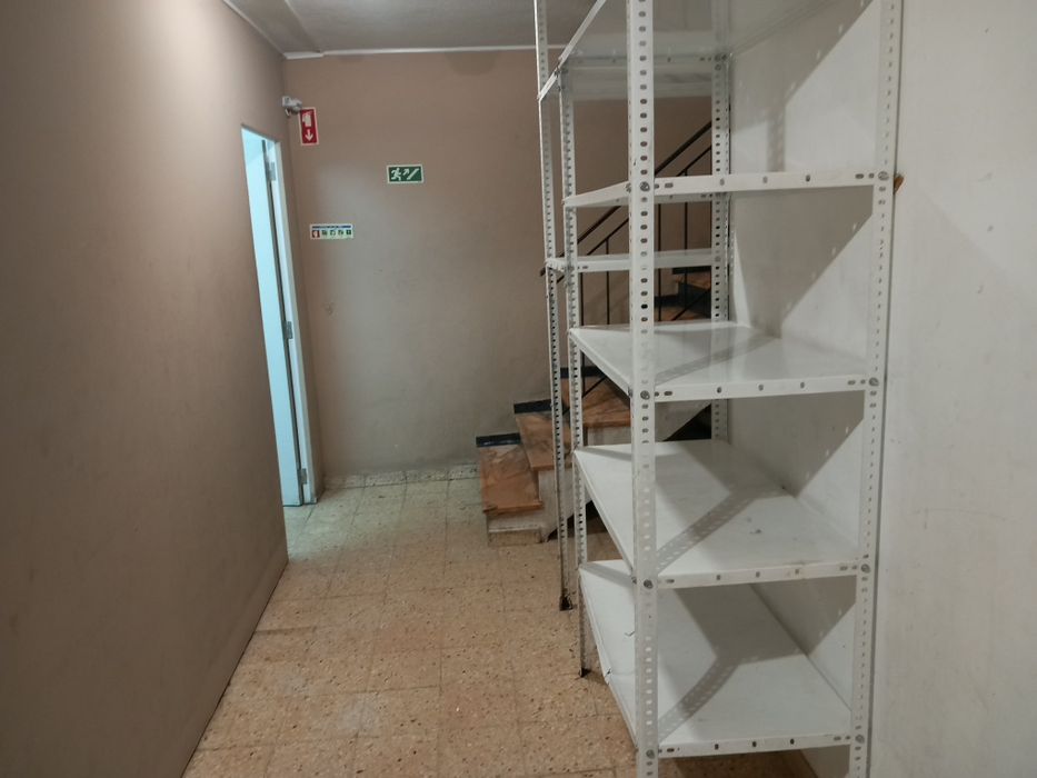 Vende-se Espaço Comercial, Quarteira A 70 Metros da Praia