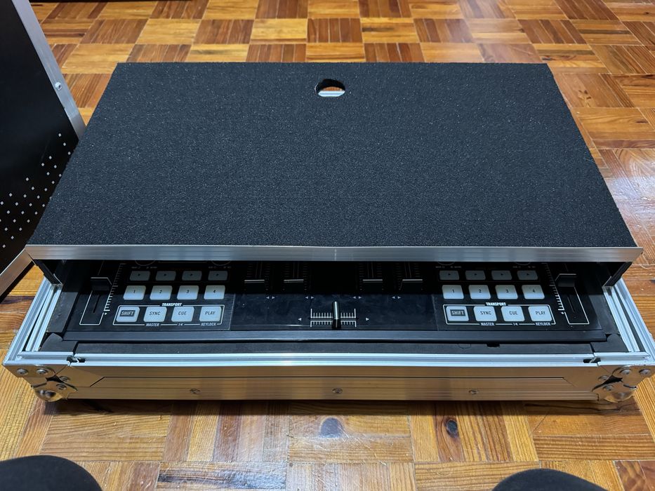 Native Instruments Traktor S4 MKII