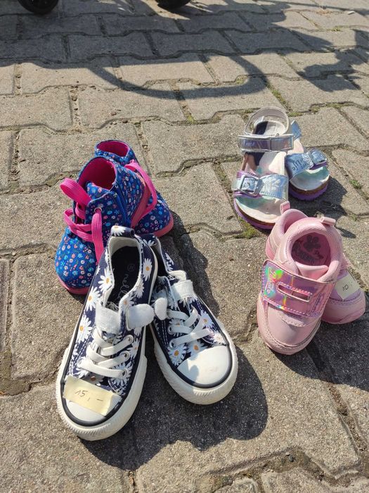 Sprzedam buty dziecięce - różne, rozmiaru 20-23