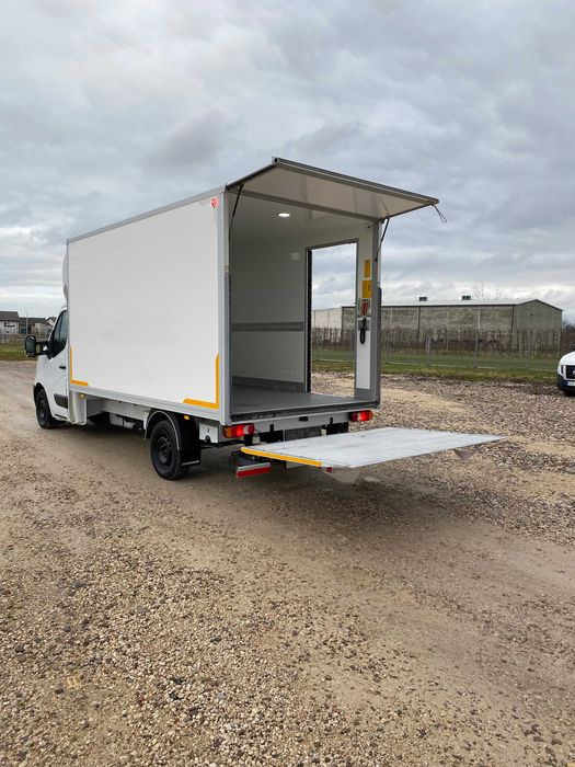 Nissan NV 400 rok 2016