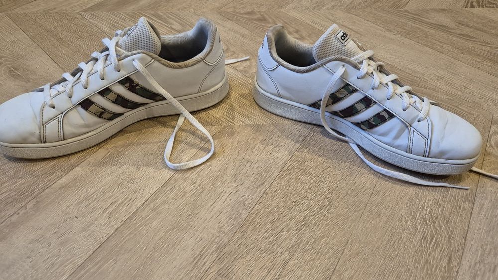 Adidasy białe rozmiar 39 i 1/3