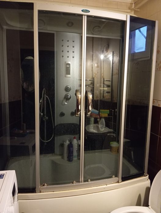 Душова  кабінка (бокс)