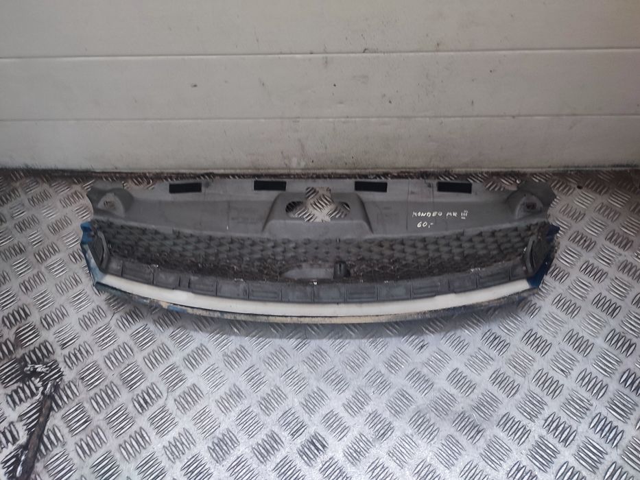 Ford Mondeo MK3 grill atrapa