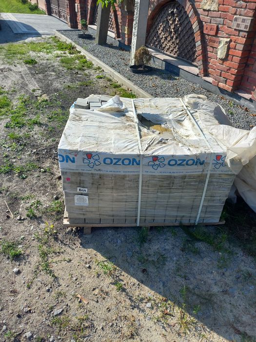 Бруківка біла " Лого" .  Бруківка залишилося 10 кв. Поможу у доставці