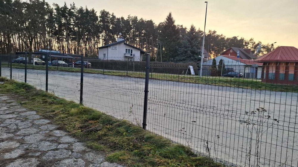 Działka  utwardzona pod wynajem.