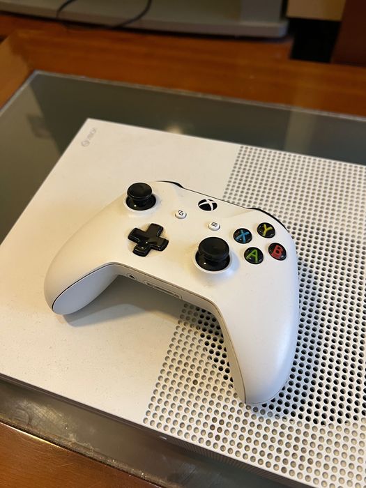 Xbox One S 1TB Excelente estado