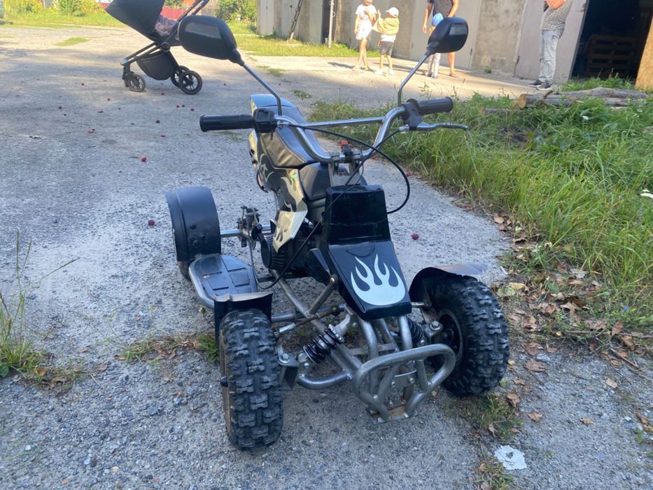 Продам дитячий квадроцикл на бензині